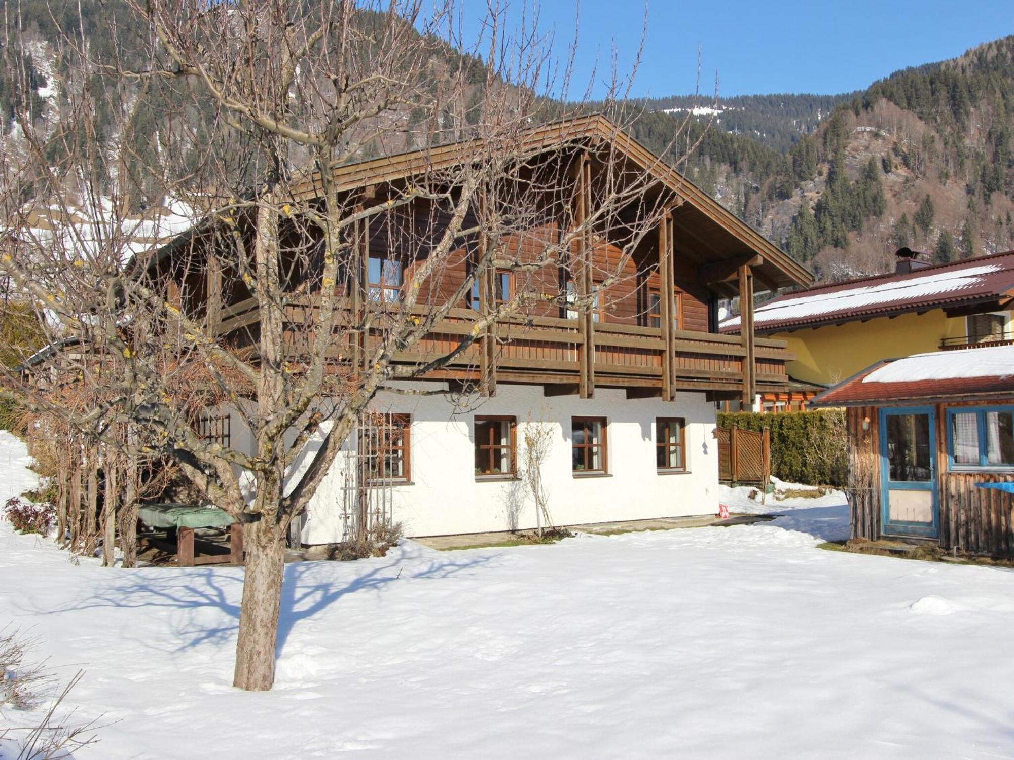 Quaint Mansion Near Ski Bus In Goldegg Εξωτερικό φωτογραφία